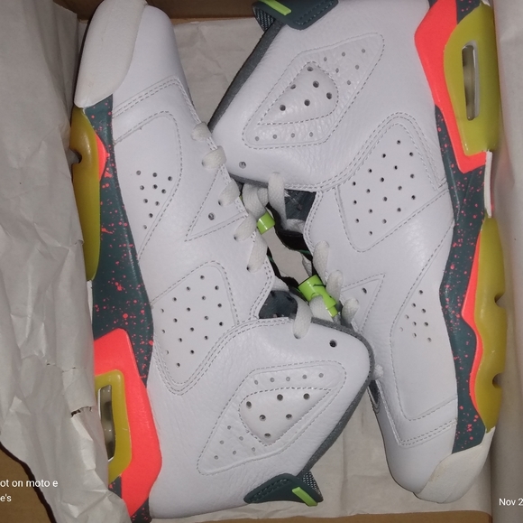 Air Jordan 6 'Bright Mango' - Picture 4 of 11